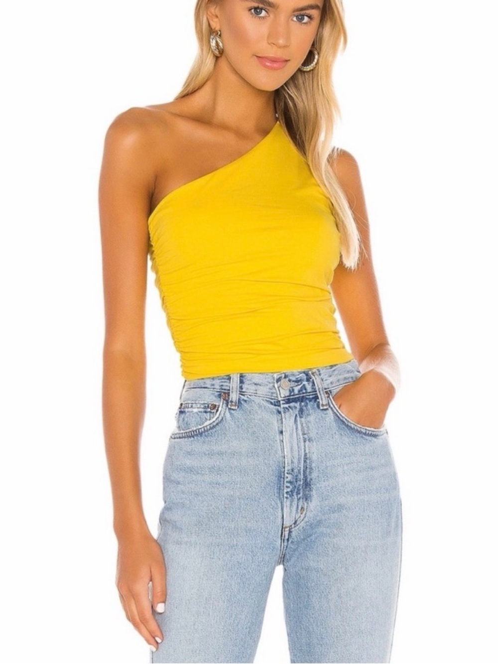 superdown Anna Ruched Top One Shoulder in Yellow
